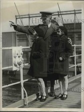 1930 Press Photo Capt. Hamilton Thorn & daughterssail to Panama Canal picture