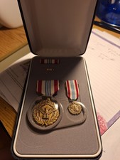 Vintage Defense Meritorious Service Medal In Presentation Case Ribbon Mini Medal picture