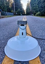NICE Vintage White PORCELAIN Industrial Barn Light/ 14.5