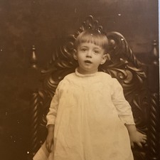 VTG Postcard Little Child Photograph Richmond Virginia Unused Layton's Studios picture