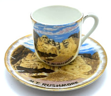 Vintage 1960's SOUVENIR CUP and SAUCER - MT. RUSHMORE, South Dakota (A) picture