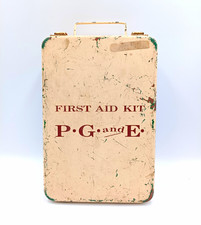  Vintage P.G. and E. First Aid Kit Metal Case Complete Rare Find 🔥🔥 PG&E🔥🔥 picture