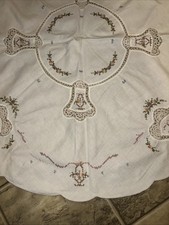 VTG Hand Stitched Linen Round Table Centerpiece, Floral Bouquets, Scalloped Edge picture