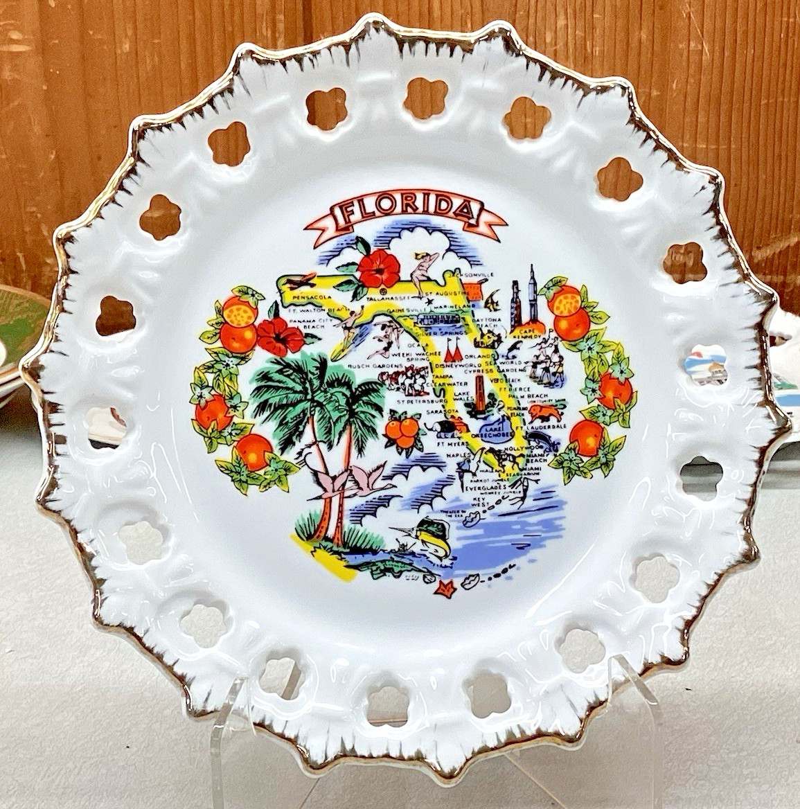 Vintage Florida Souvenir Travel State Plate Cookie Cutter Relief w/ Gold Tone Vintage Florida Souvenir Travel State Plate Cookie Cutter Relief w/ Gold Tone