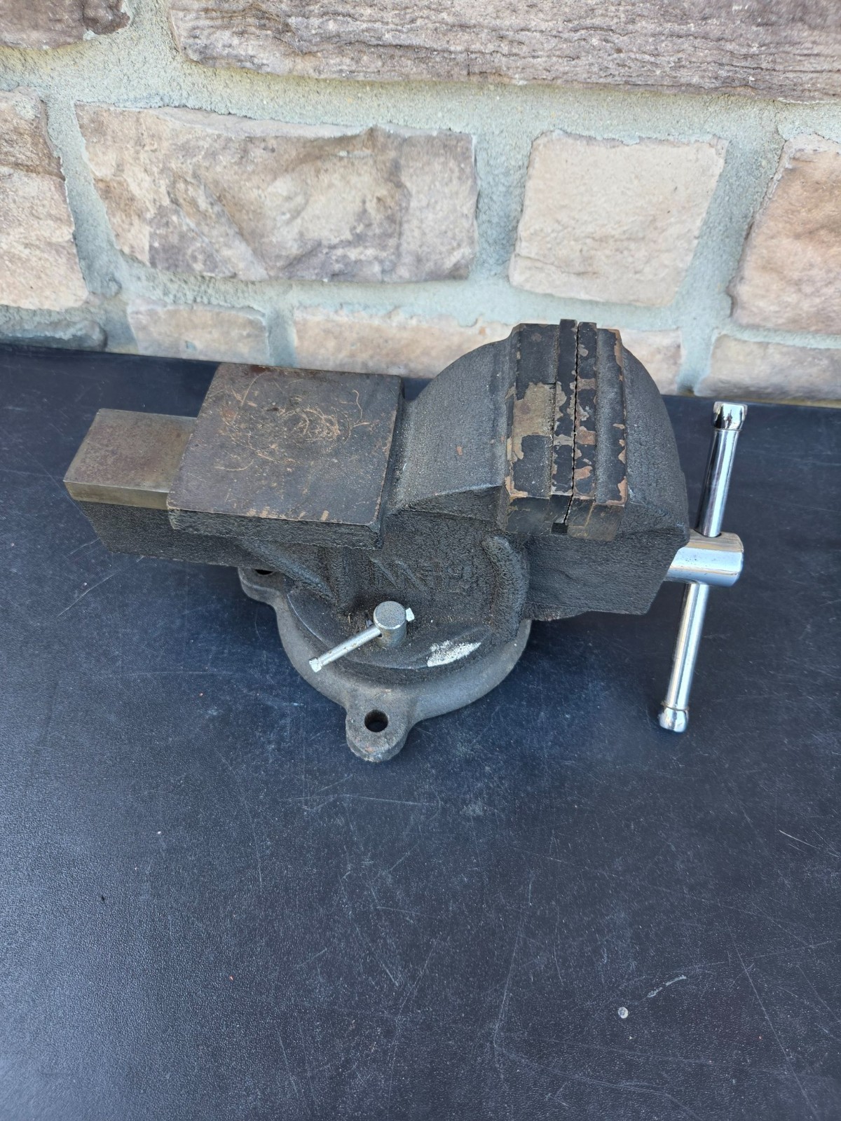 Cast Iron Bench Vise Swivel Base Anvil Working Shop Vise