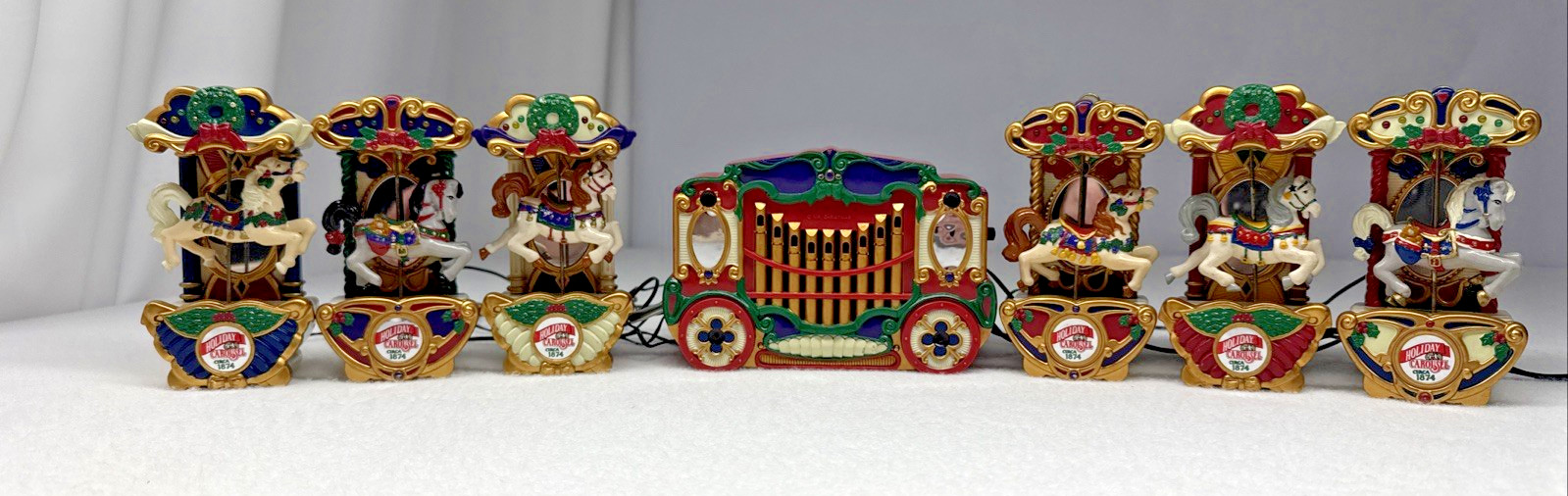 Mr Christmas Holiday Carousel 6 Horses 21 Carols Lighted Animated Works 1992