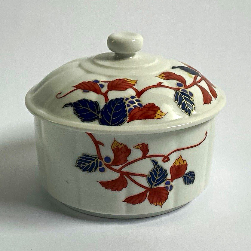 Vintage Japanese Arita Ware Porcelain Lidded Bowl Trinket Box Kinshobai Kohou