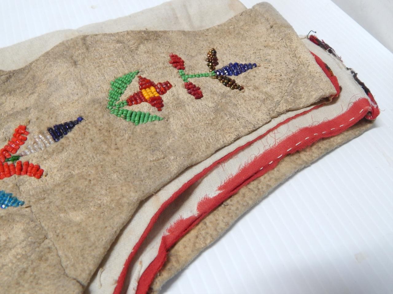 ANTIQUE / VINTAGE SANTEE SIOUX BEADED ON HIDE CHILD'S VEST - XLNT 1920-30s XMPL