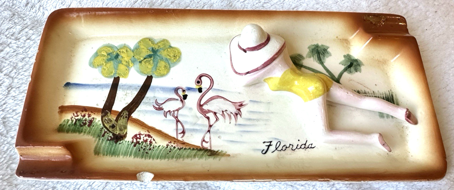 Florida Souvenir Ceramic Ashtray Flamingos Beach Scene 3D Lady Figure Sunbathing