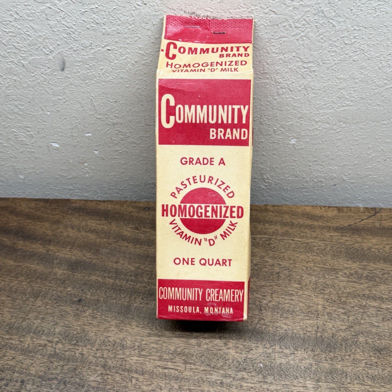 Vintage Missoula, Montana  Community Brand Milk Grade A ~ Wax Carton ~ One Quart