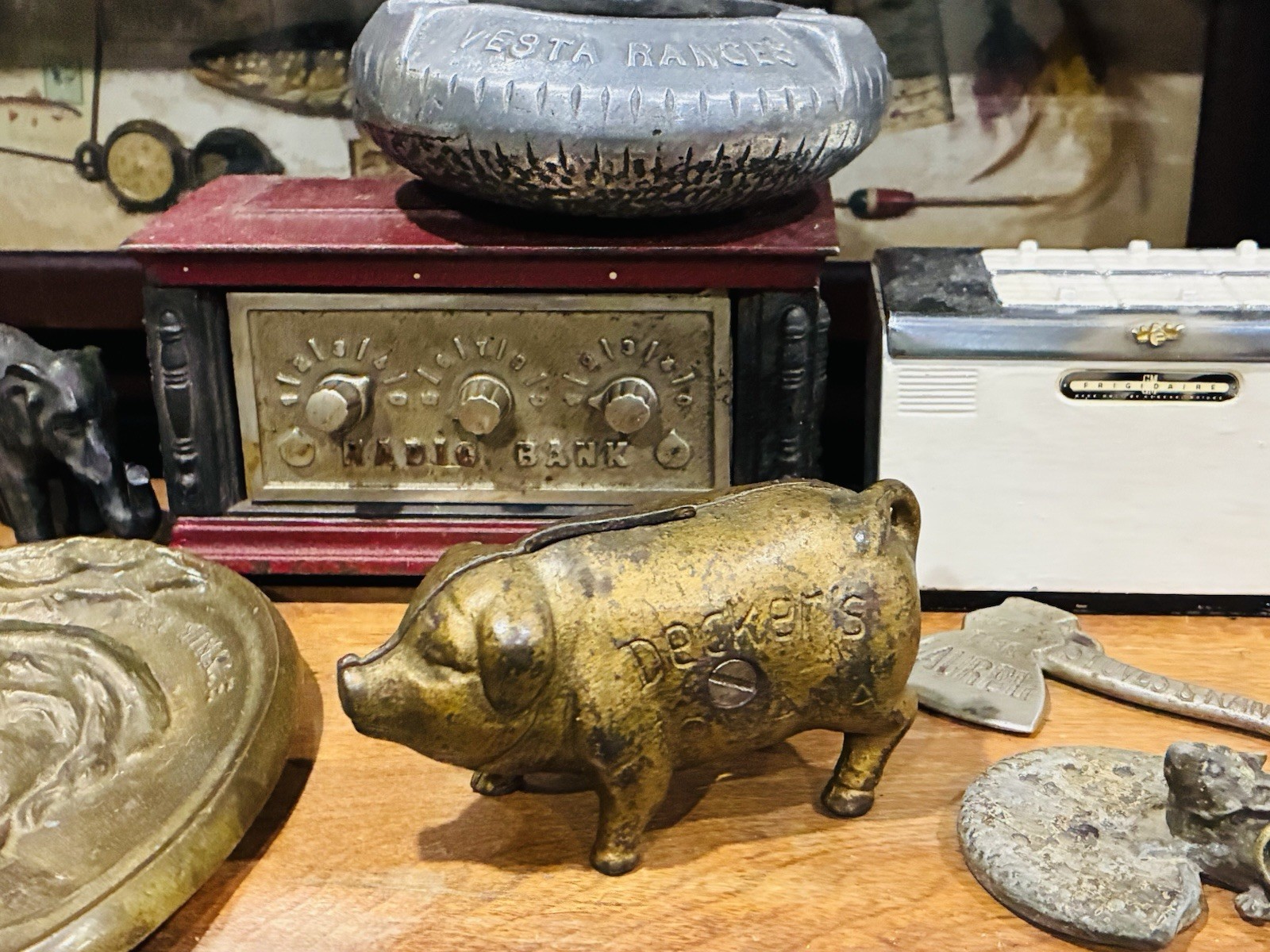 Vintage Decker’s CAST IRON Figural BANK DECKER'S IOWANA IOWA PIG HOG