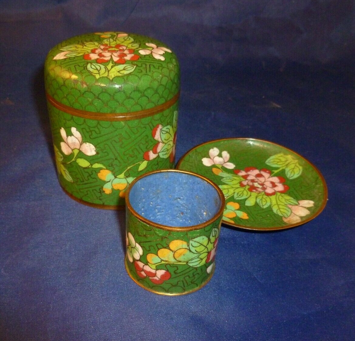 Vintage Cloisonne 3 Piece Enameled Cigarette Set Green