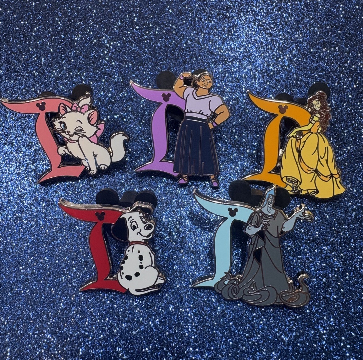 Disneyland Hidden Disney Mickey 2024 D Pin Set of 5 no chaser