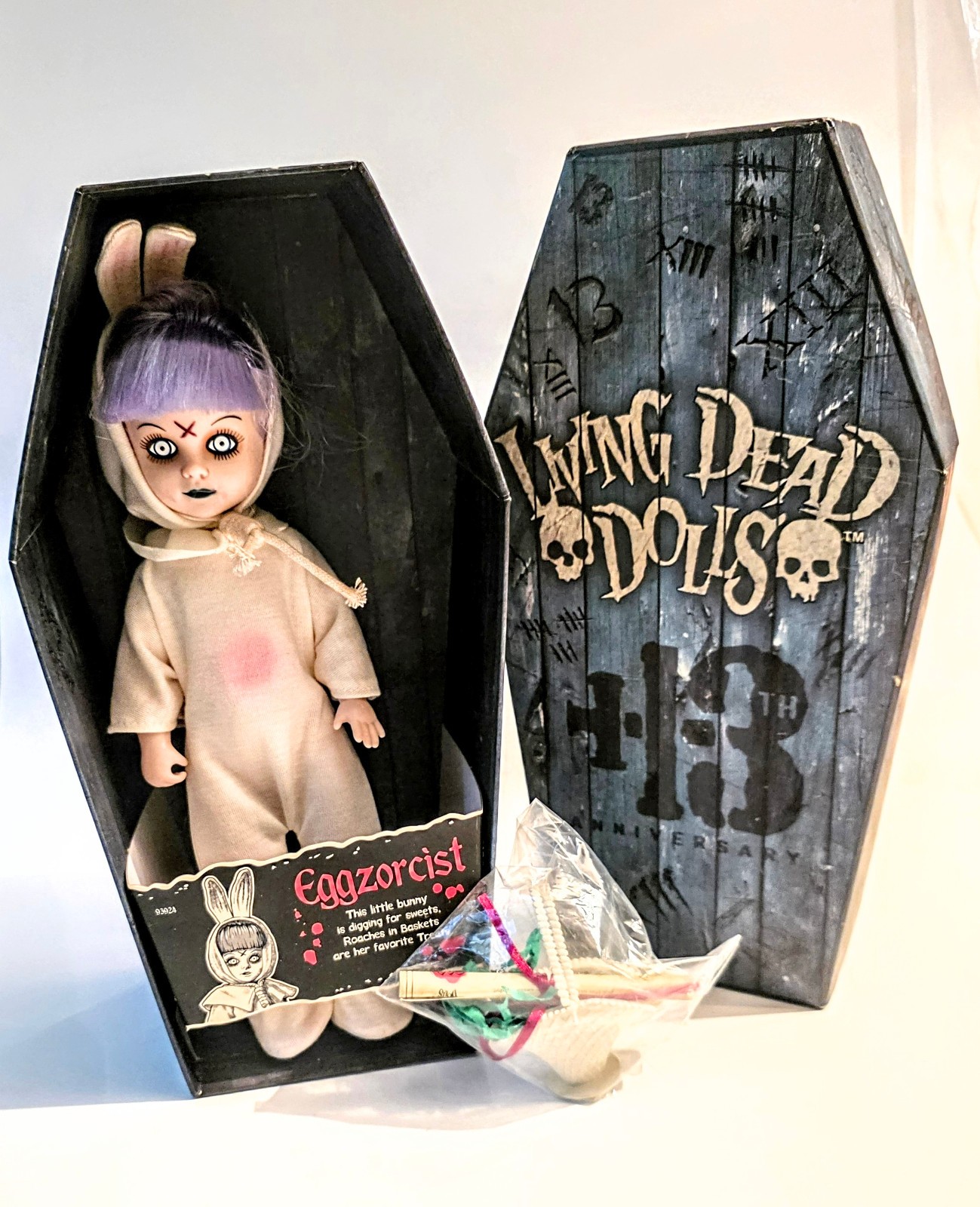 2011 Mezco Living Dead Doll Eggzorcist -Coffin & Death Certificate Included