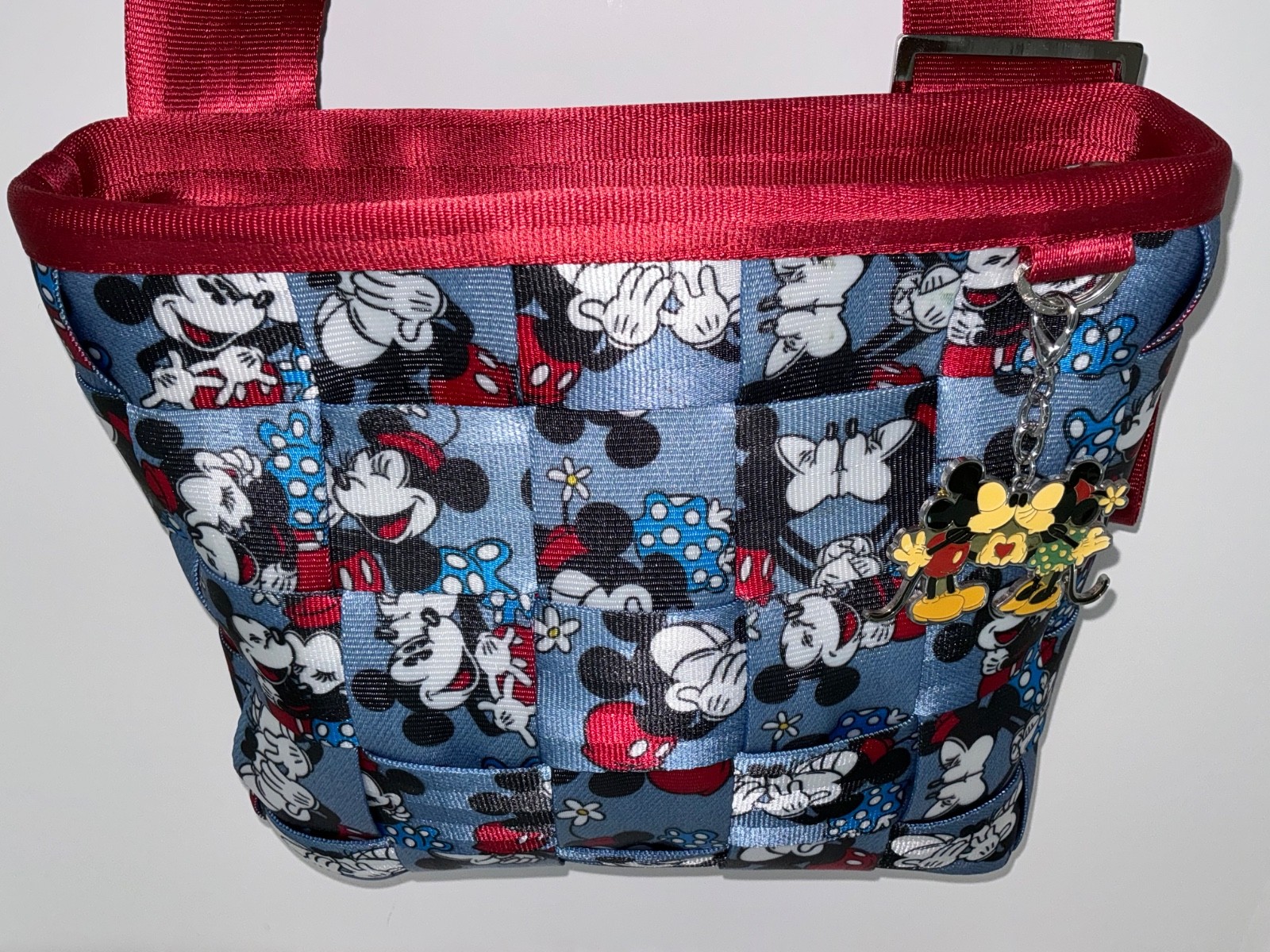 Harveys Seatbelt x Disney Mickey Loves Minnie Messenger Crossbody Bag  Pre-Owned