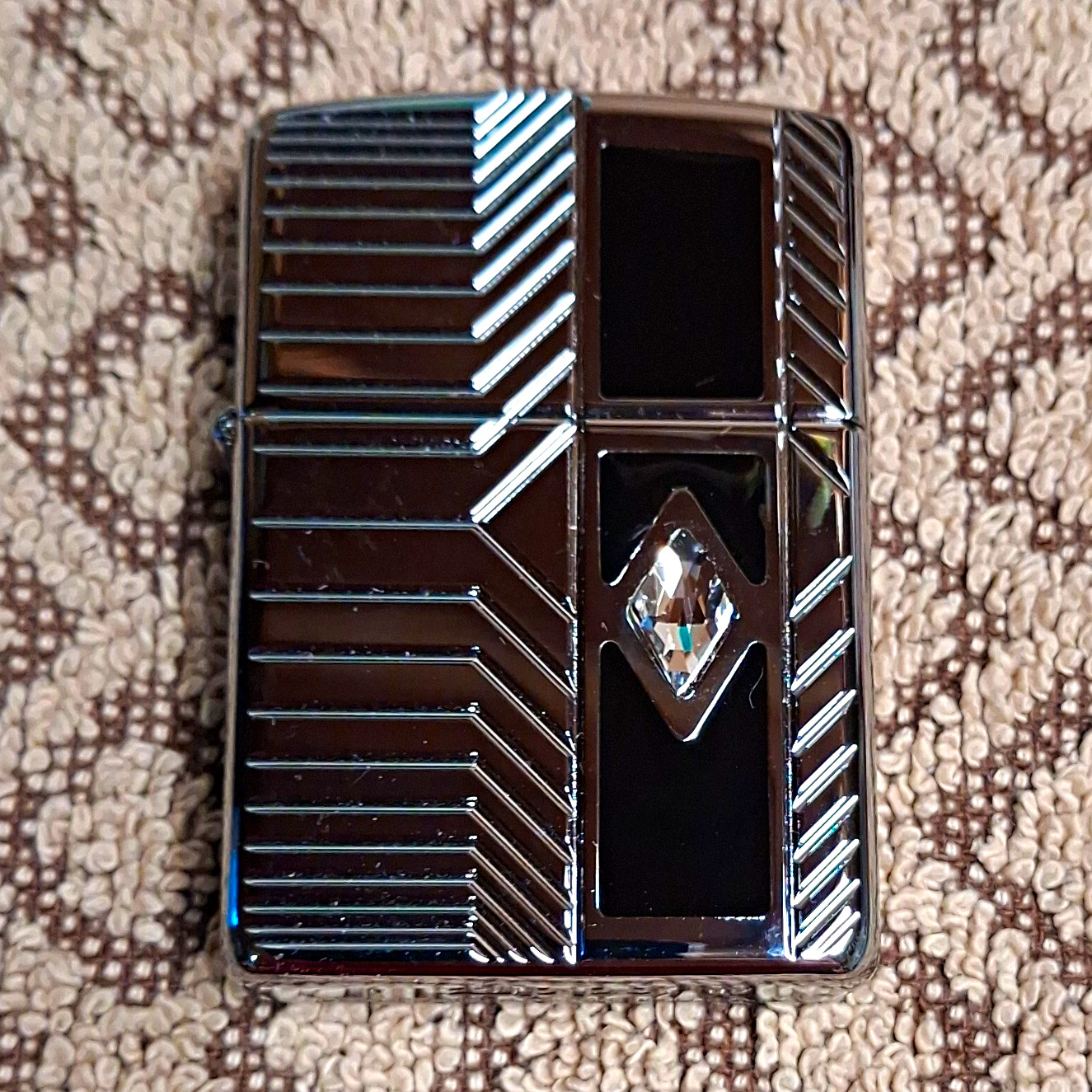 Zippo Chrome Lighter Geometric Pattern w/ Center Jewel, Bradford PA USA Made