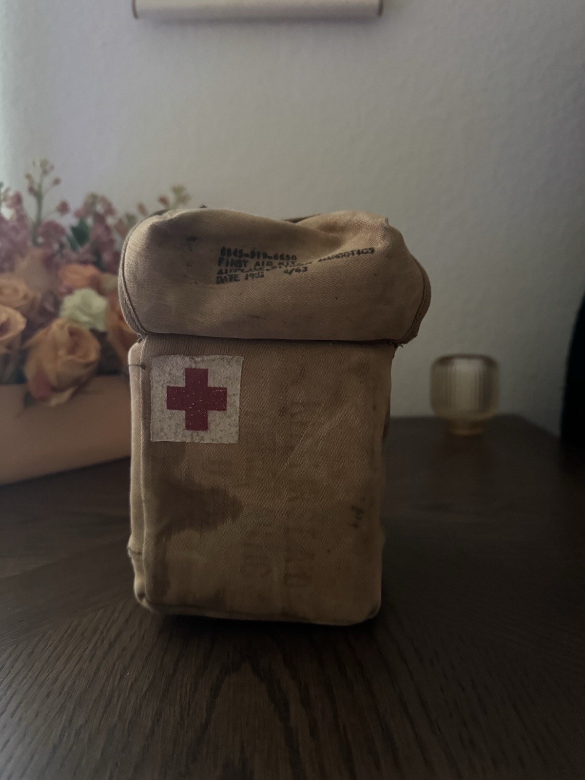 Vintage US Military First Aid Kit Pouch w/ Original Dressings Parke Davis 