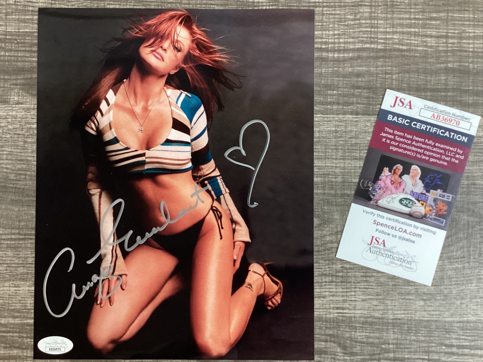 (SSG) Hot Super Model ANGIE EVERHART Signed 8X10 Color Photo 