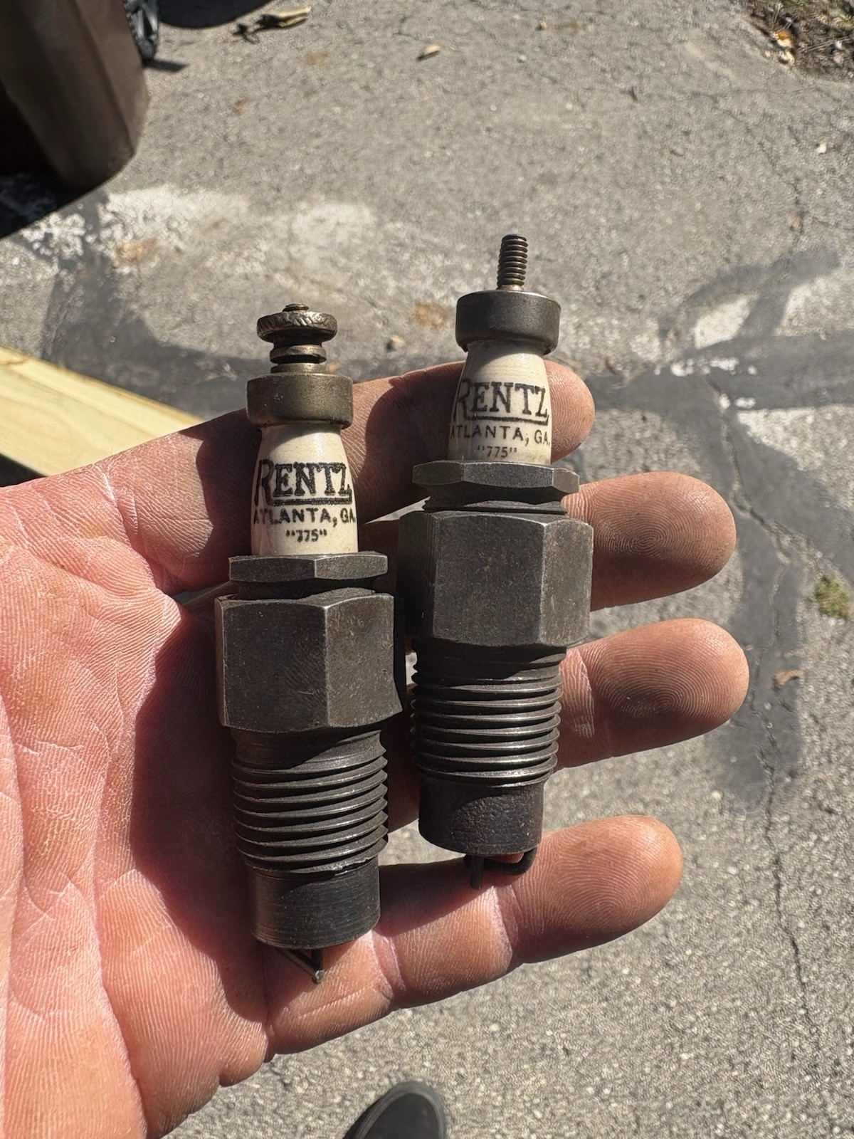 2x Antique Used Rentz 775 7/8” Spark Plug Automobile Hit Miss
