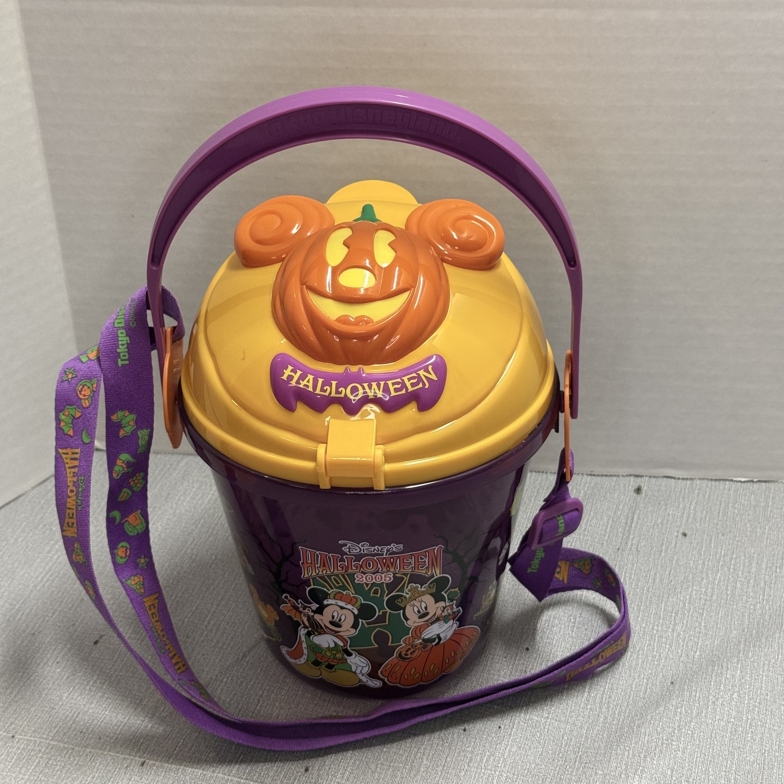Tokyo Disneyland Halloween 2005 Popcorn Bucket Mickey Pumpkin Lid Strap Disney