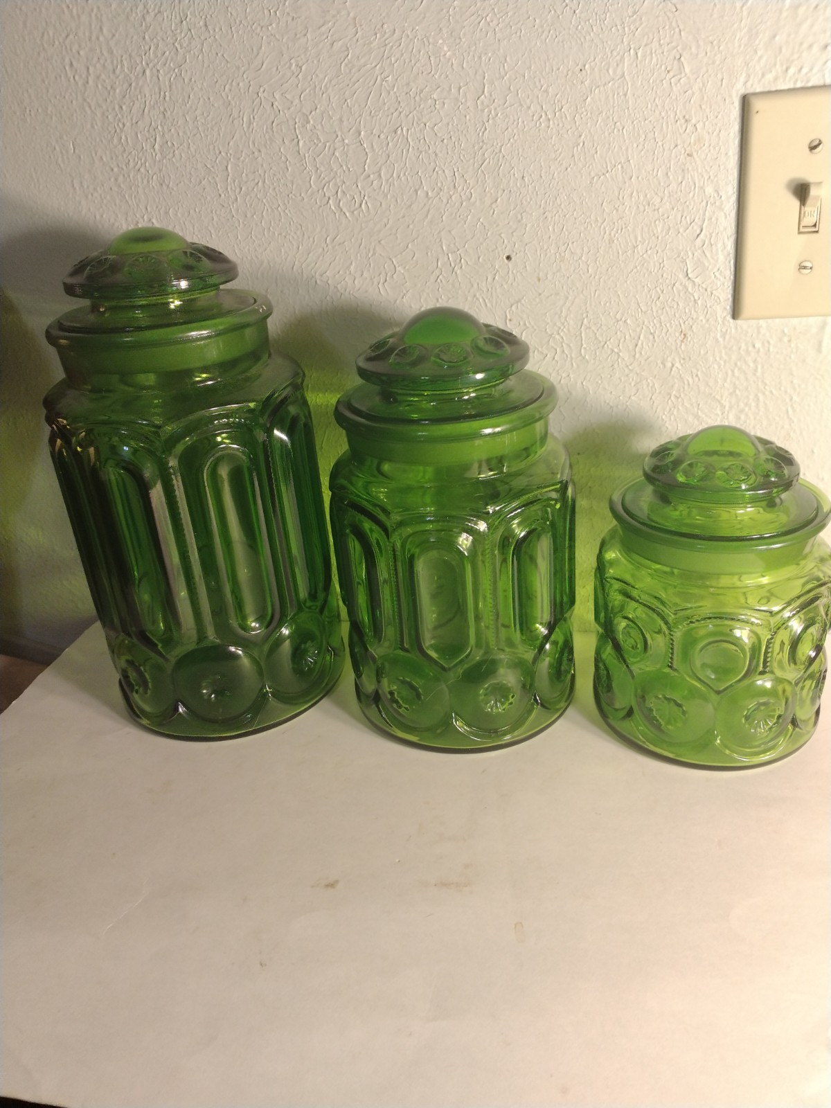 Set Of 3 Vintage LE Smith Moon And Stars Emerald Green Glass Canisters w/Lids