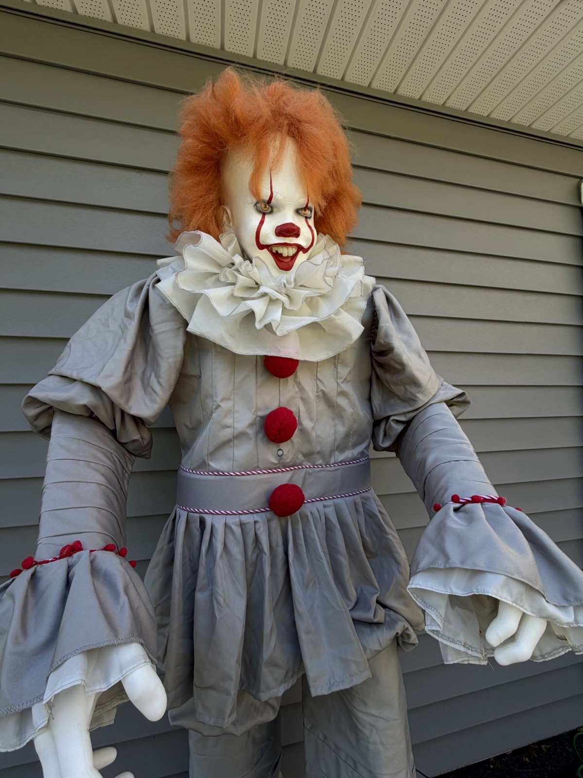 🎈 Spirit Halloween 6.5’ Pennywise Animatronic + Remote