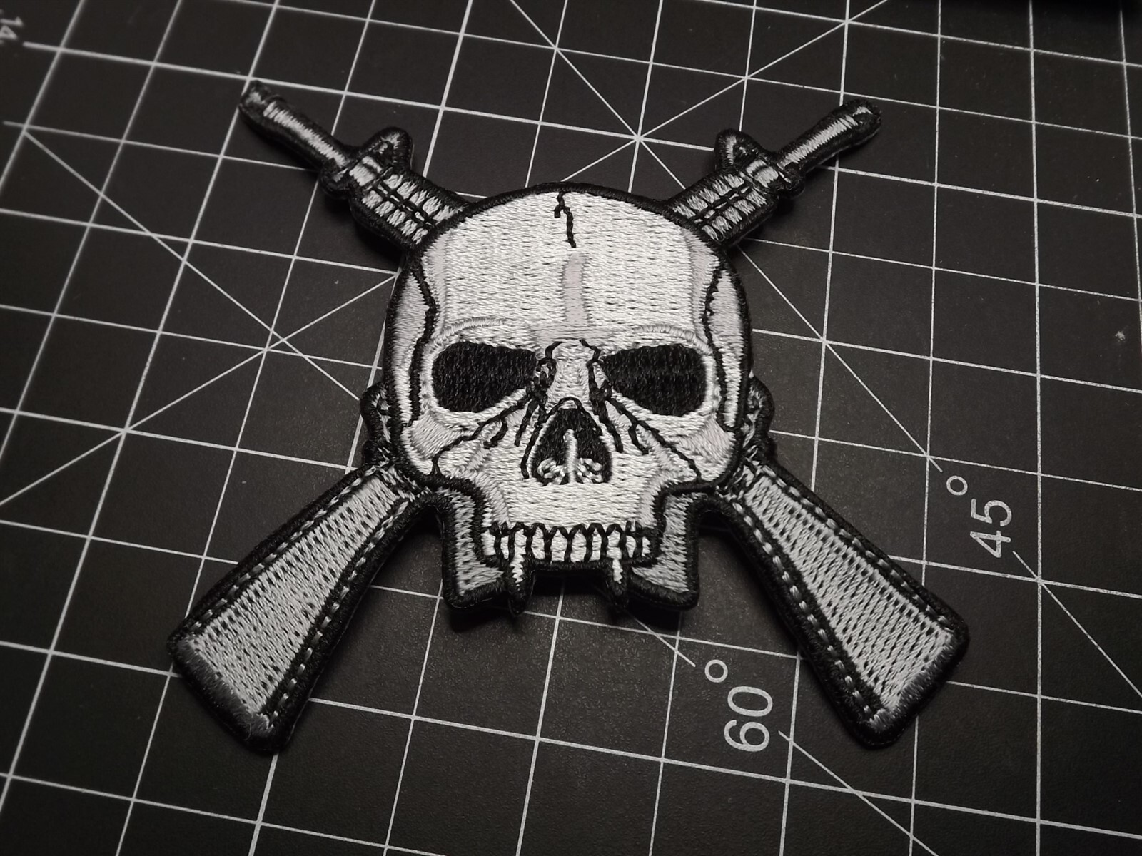 SNIPER SKULL WITH RIFLES \