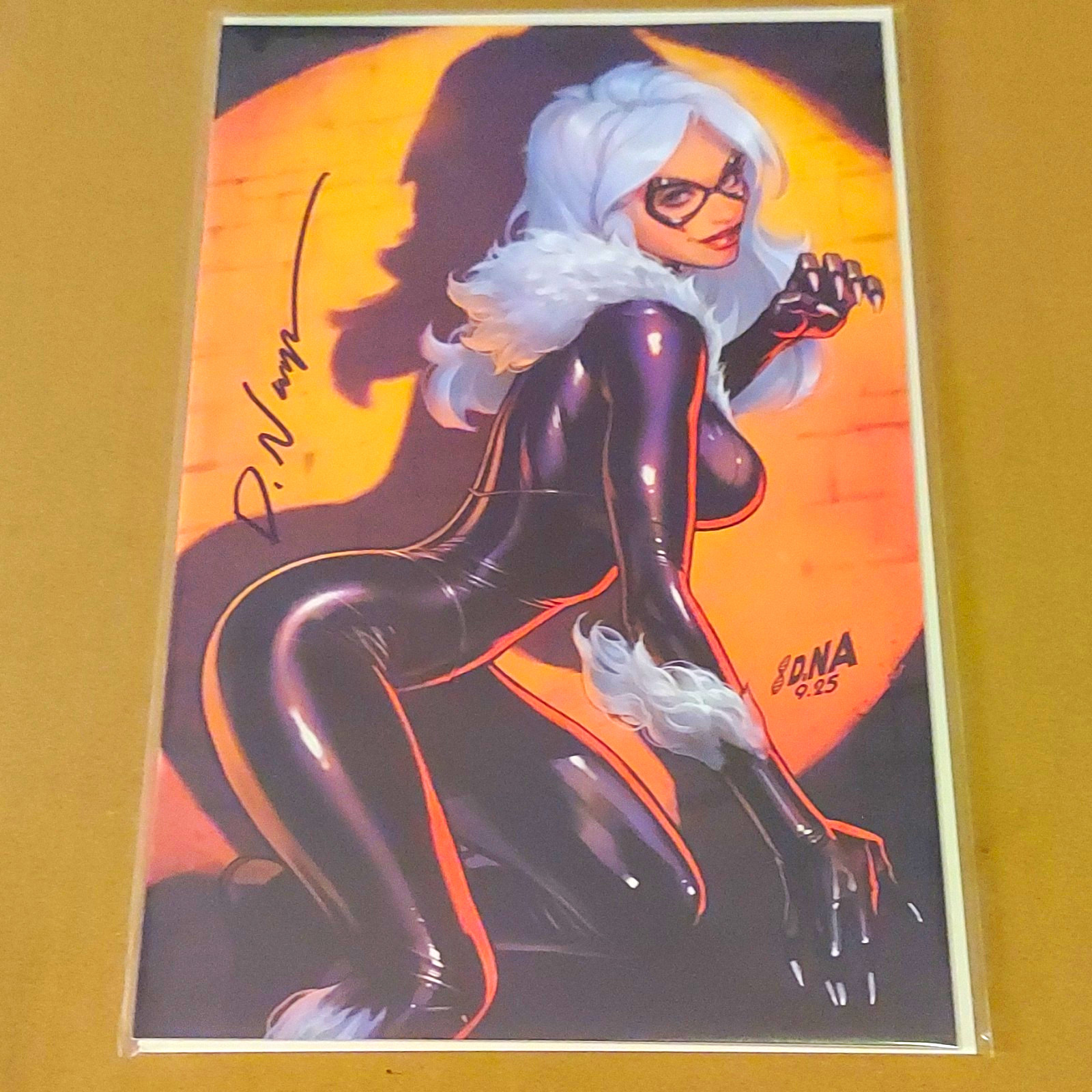 Black Cat #6 RARE Virgin Variant Cover Signed by David Nakayama w/ COA