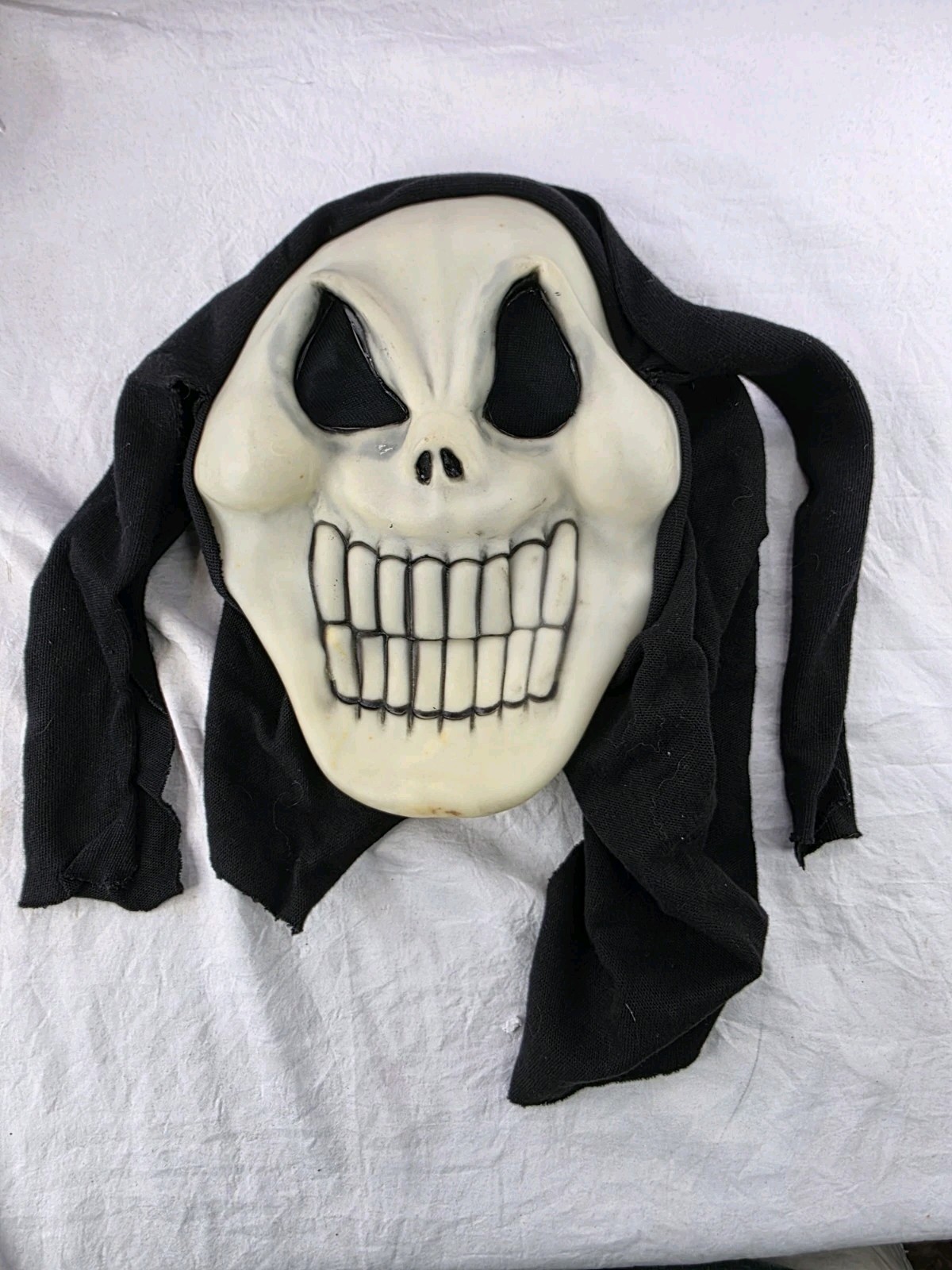 Vintage Fun World / Easter Unlimited Inc Hooded Adult Smiling Skeleton Mask