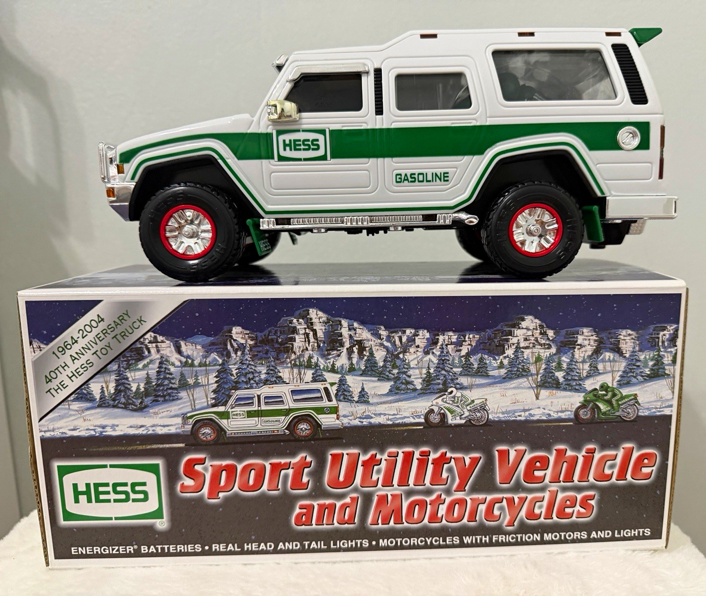 2004 Hess 40th Anniversary Sport Utility Vehicle & Motorcycles Toy Set in Box⁠
