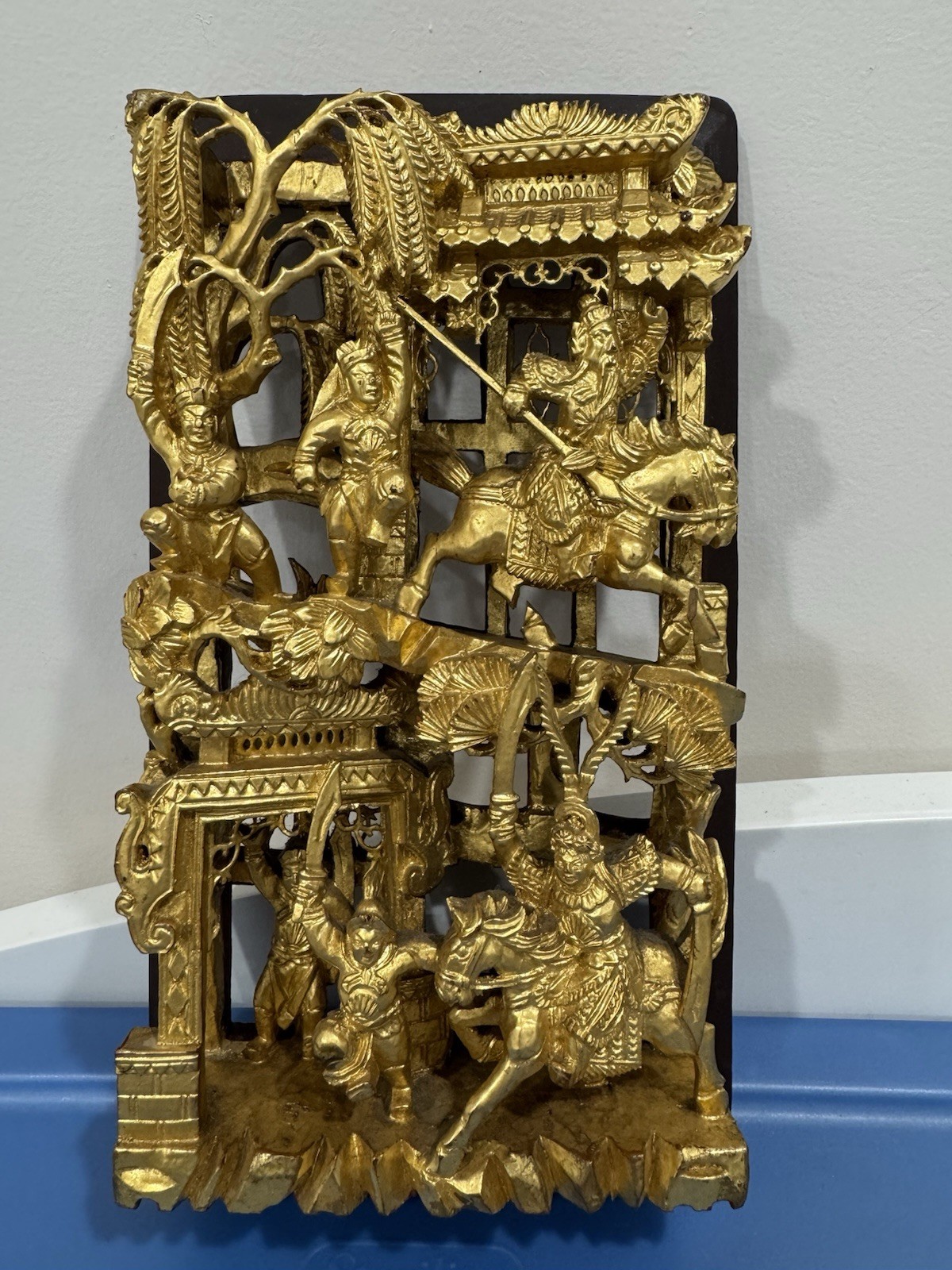 Antique Chinese Gold Gilt Carved Wood Panel Plaque Warriors Battle Scene 10.5x6”