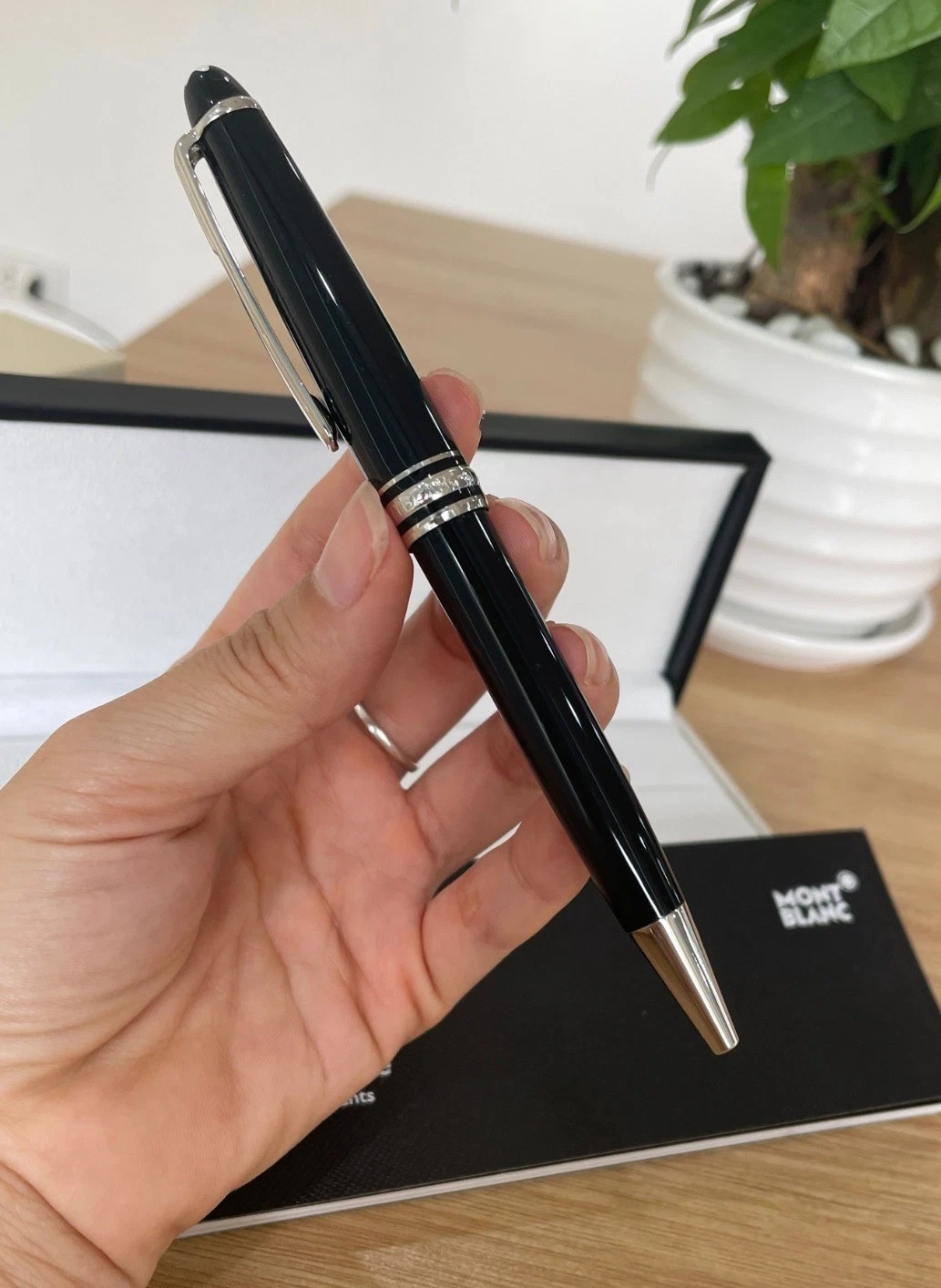 Montblanc Meisterstück Classique 164 Ballpoint Pen Black Platinum New Box