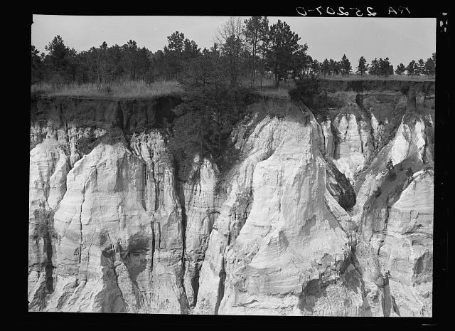 Photo:Stewart County Georgia 1937 Erosion Cliff Eroded Bluff Ridgesystem