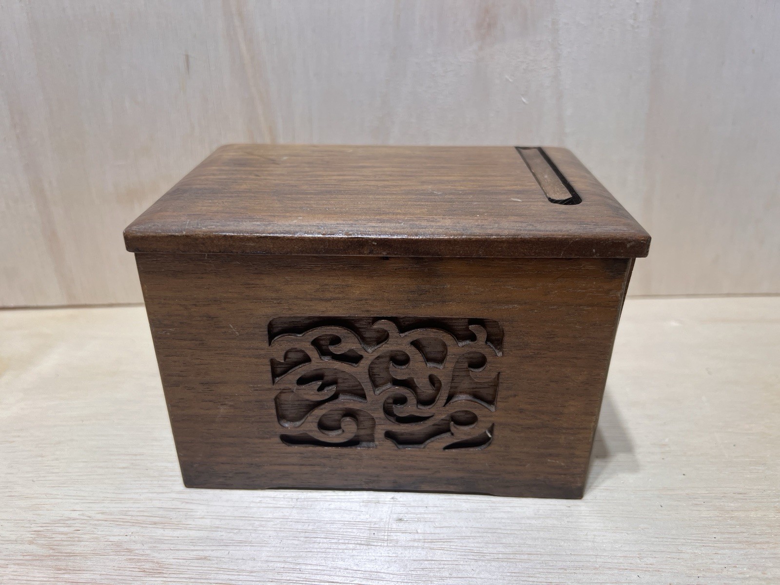Rare VTG c 1940\'s Musical Wood Automatic Cigarette Dispenser Made In Japan