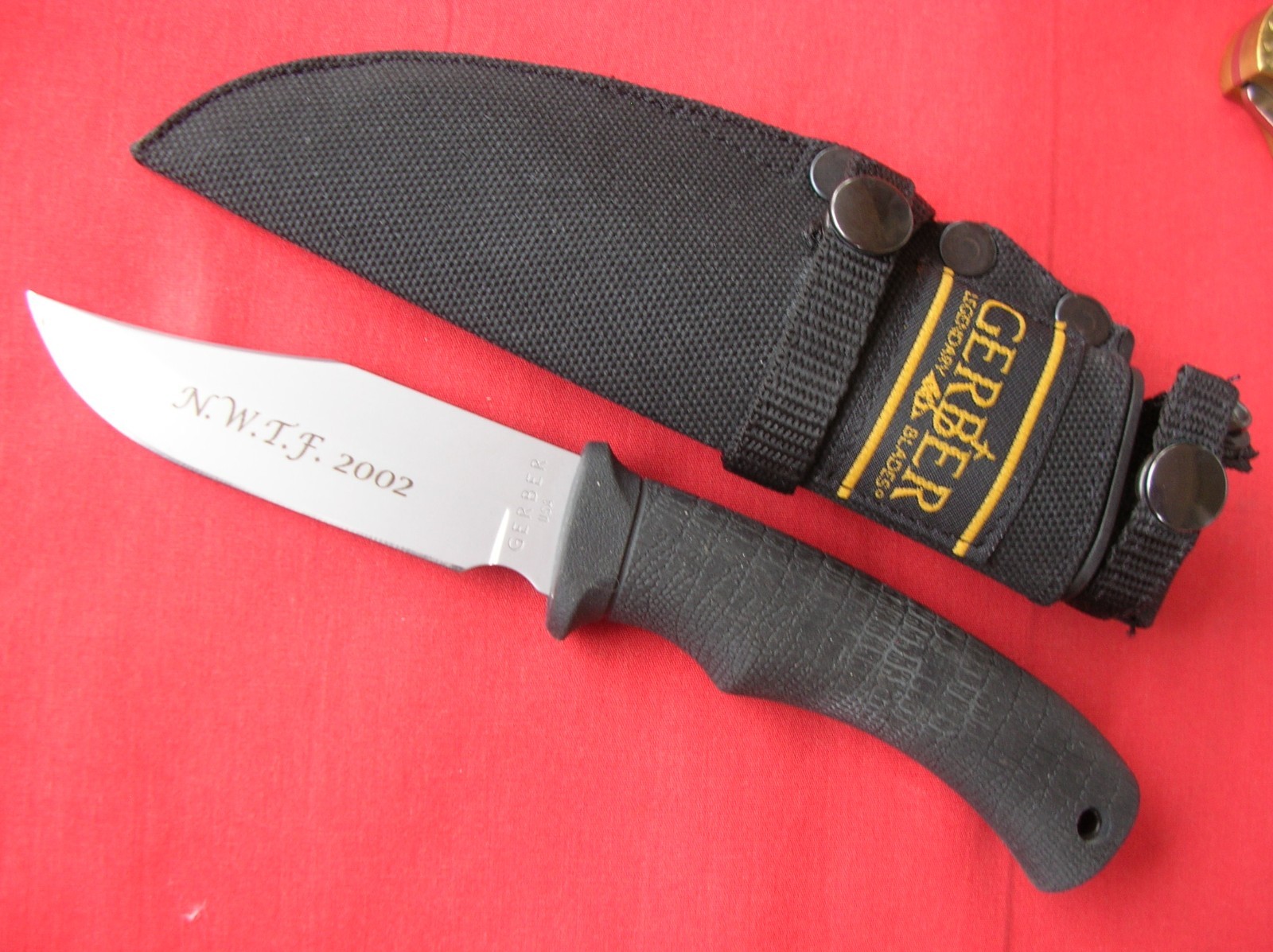 GERBER  1  BLADE BLACK SOFT GRIP HANDLES KNIFE 4