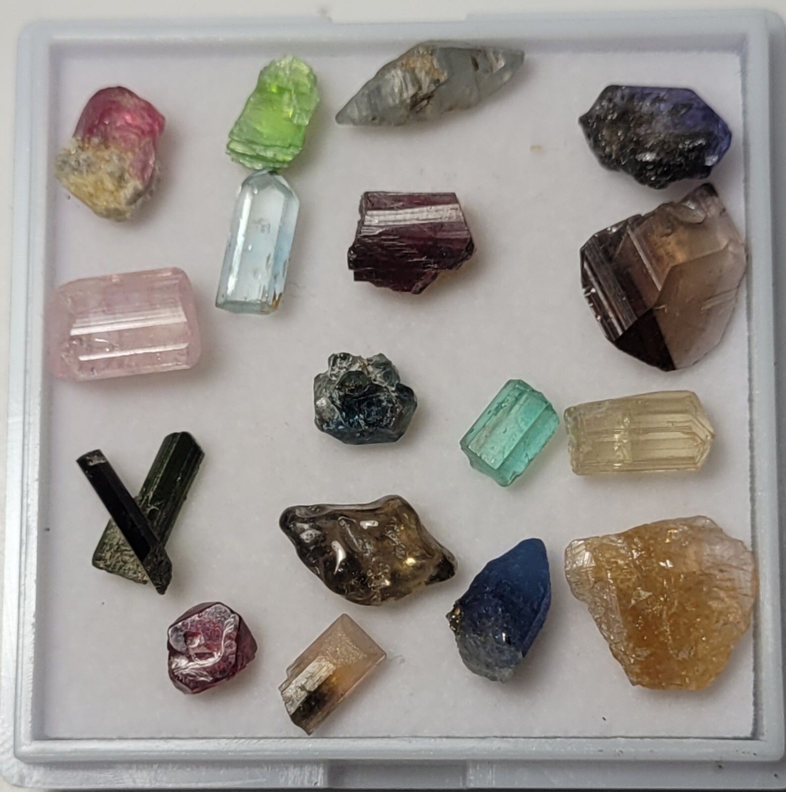 Emerald,Aquamarine,Tourmaline,Tanzanite Terminated Gemmy 17 Mix Crystals LOT