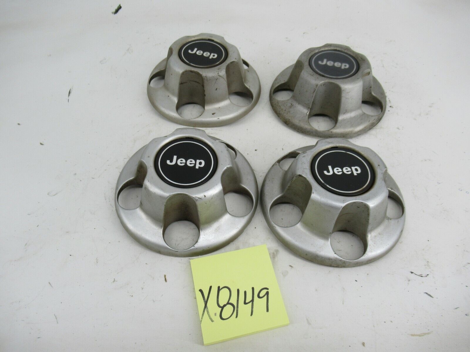 Jeep Center Caps Hubcaps Cherokee Grand Wrangler 52057619 52057618 OEM Wheel