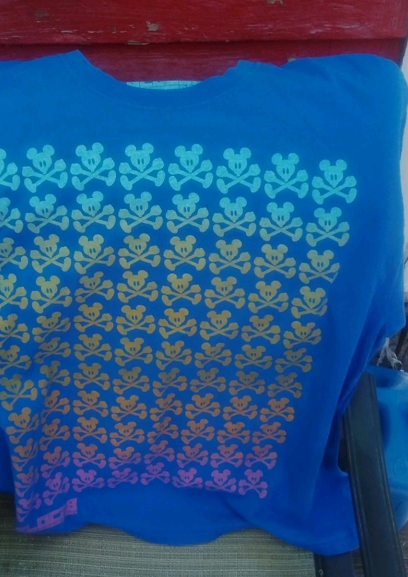 Bloc28 by Disney Blue Mickey Mouse Skull Crossbones Graphic T-Shirt X-Large