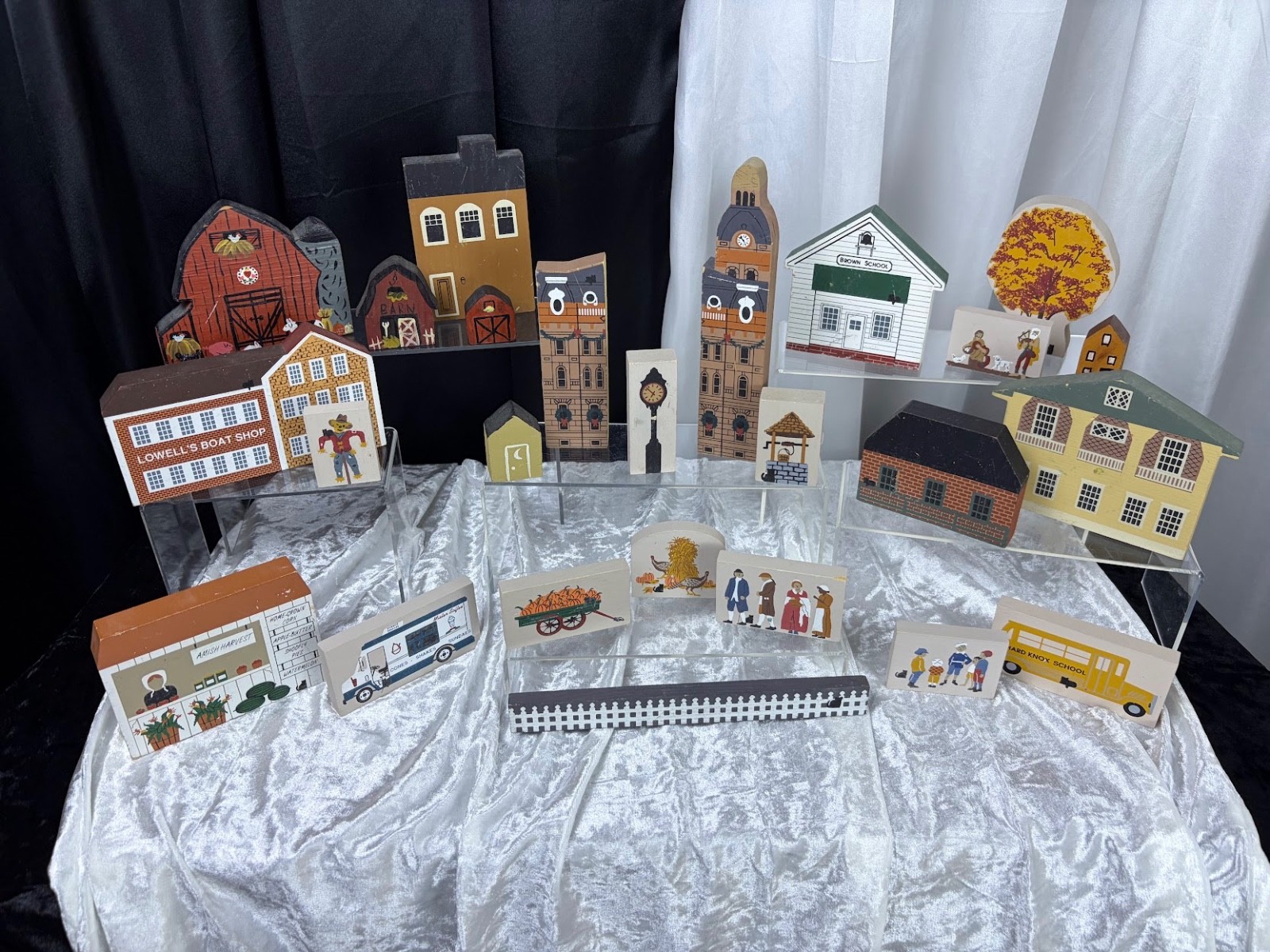 Vintage Cat's Meow Village 25 Pc Lot Americana School Bus Amish Wagon Barns Vintage Cat's Meow Village 25 Pc Lot Americana School Bus Amish Wagon Barns