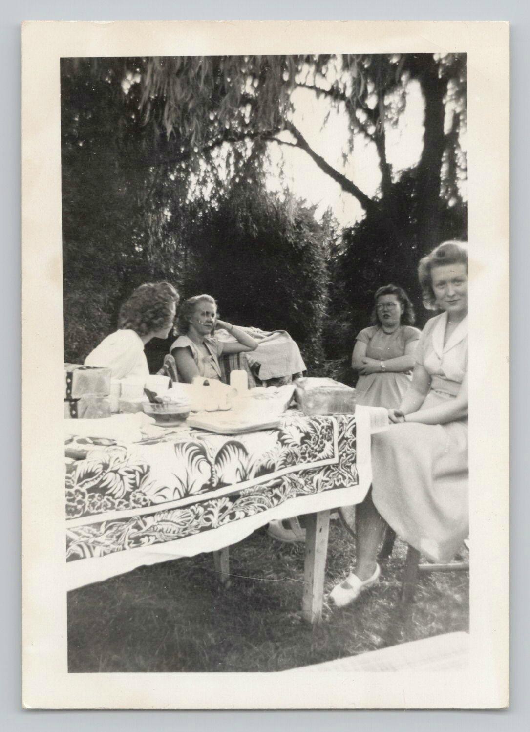 VTG 1940s Photo Four Women Outdoor Picnic Garden Print Tablecloth B&W Snapshot