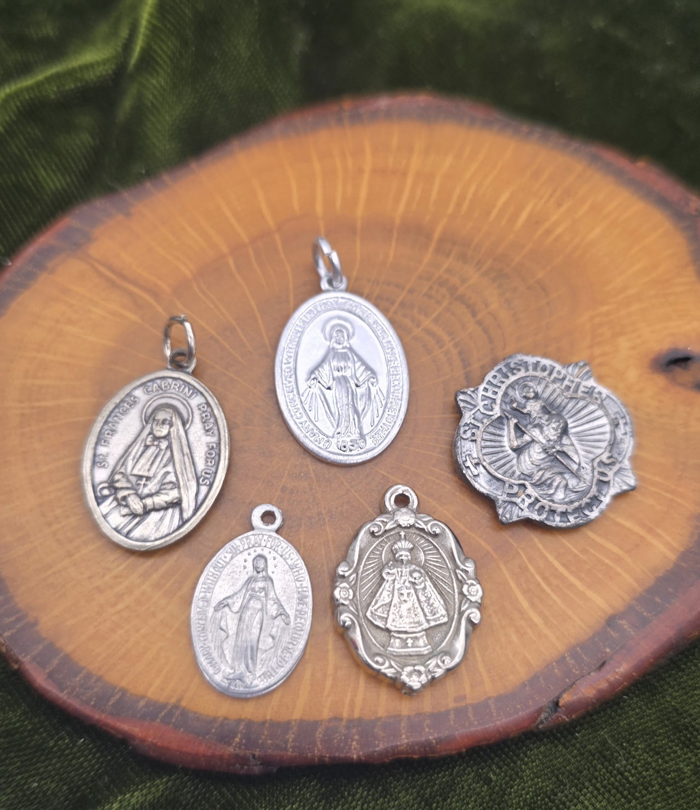 Ex Indumentis medal St Francis Assisi patron Saint Italy / Other Lot of 5 VTG