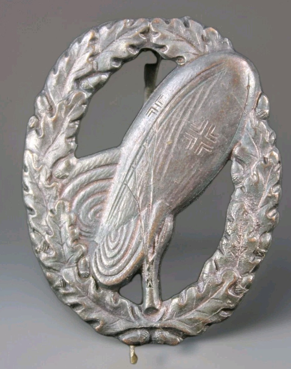 West German World War II Bronze Reissue 1957 Balloon Observer Badge