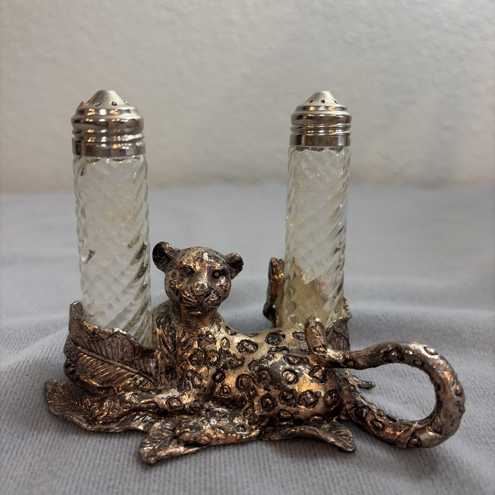 Vintage 1998 Arthur Court  Leopard/Jaguar Salt & Pepper Shaker set