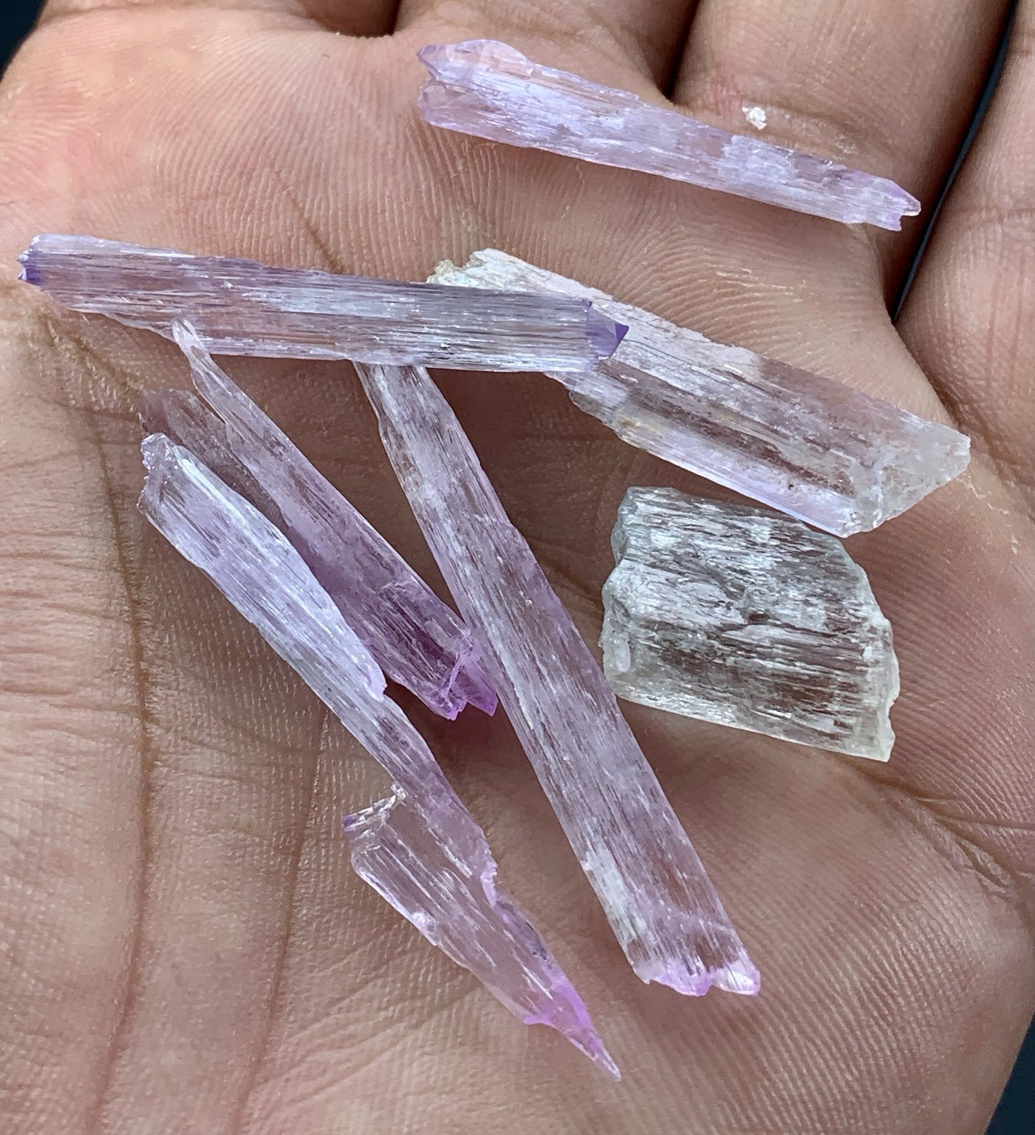 60 Cts Beautiful Kunzite Crystals From Afghanistan.