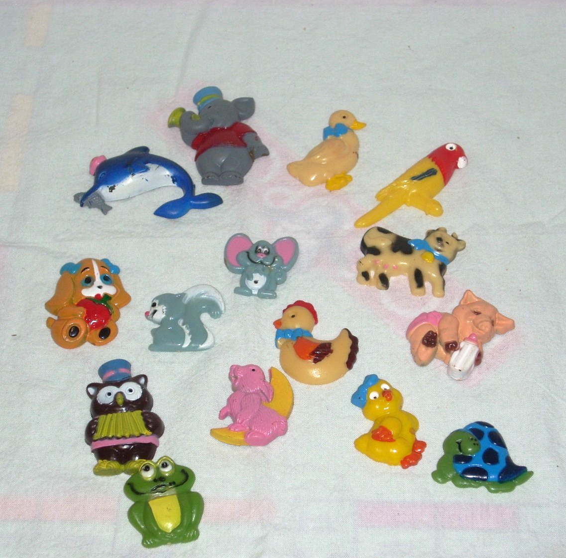 15 Vintage Miniature Plastic Magnets-Animals