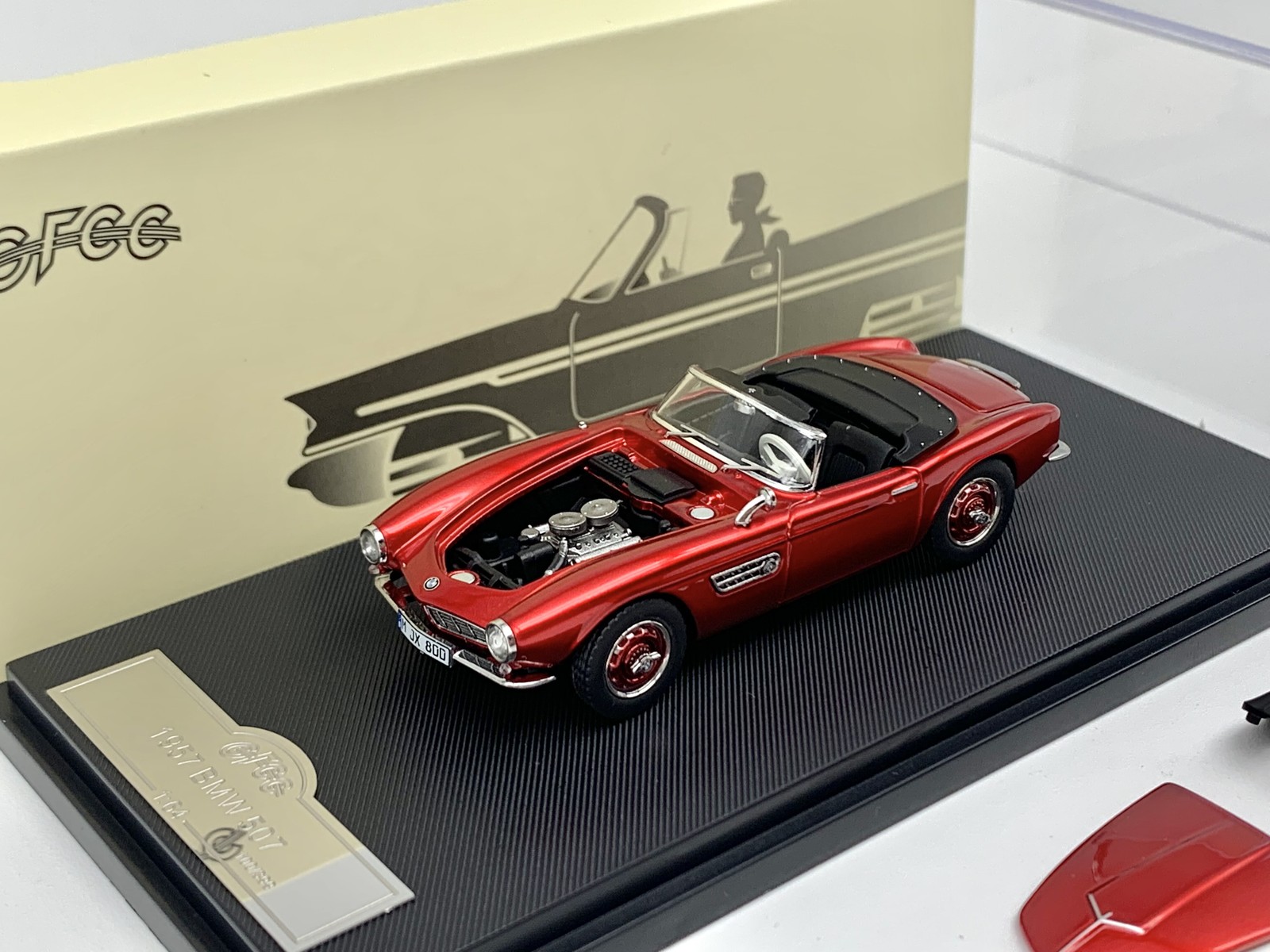 1:64 507 1957 Red Convertible Alloy Diecast Model w/ Magnetic Hood