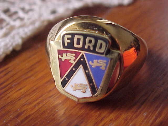 195Os Ford Passenger Car Crest Gold Ring #11 NOS Hi-Quality Unique Style Class