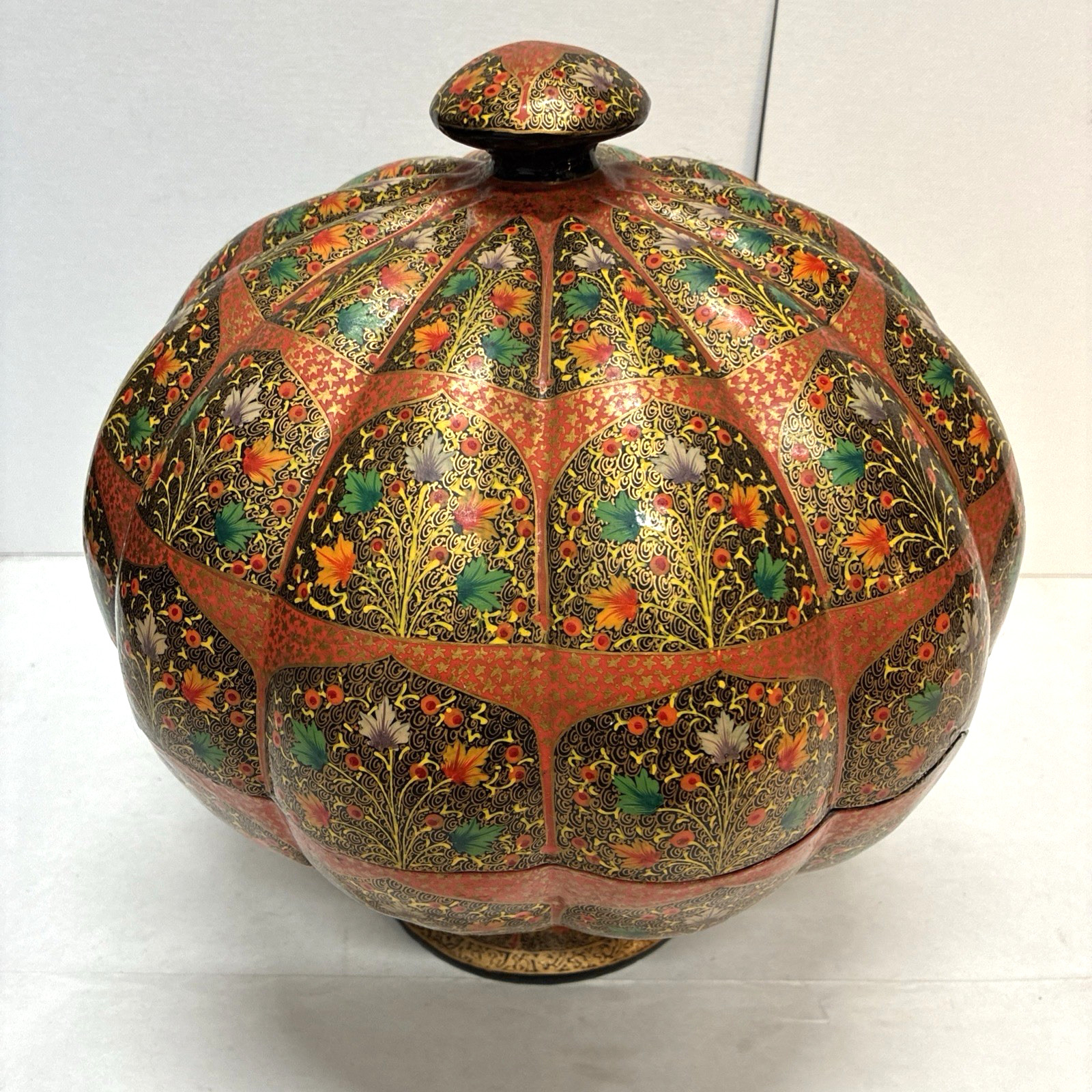 VTG unique handcrafted Kashmiri papier-mâché pumpkin-shaped lidded box