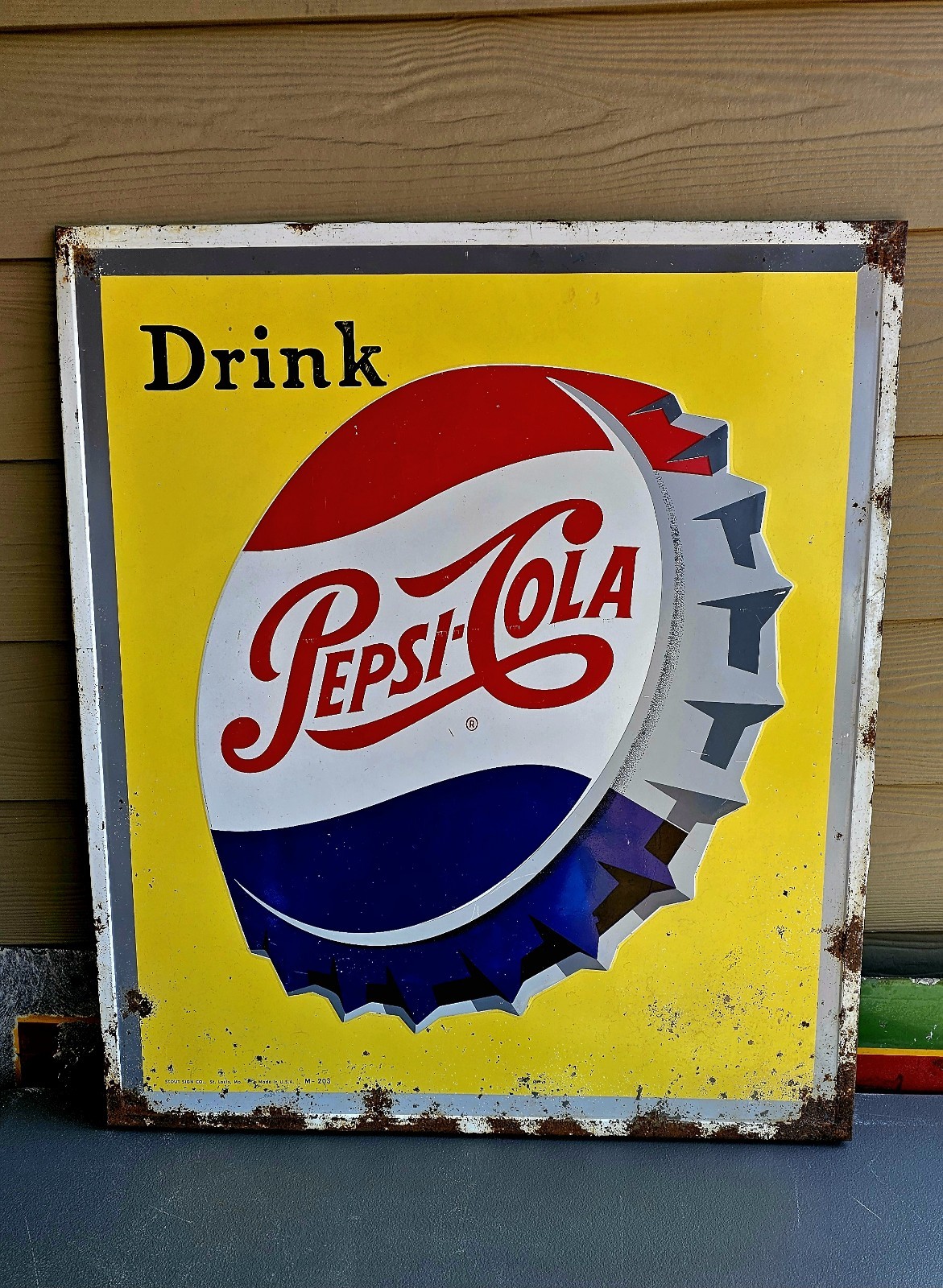 Embossed PepsiCola Single Dot Sign