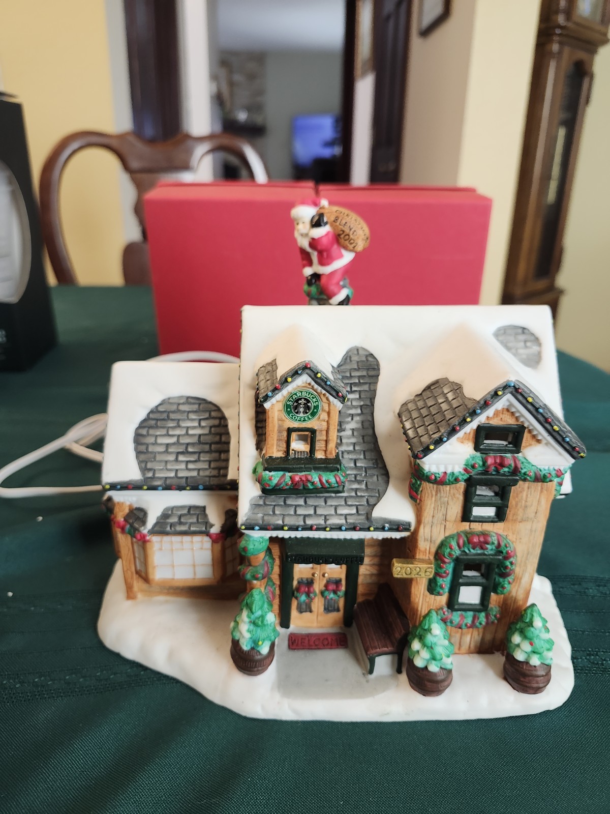 2001 United States Starbucks Holiday House With Lighting NEW